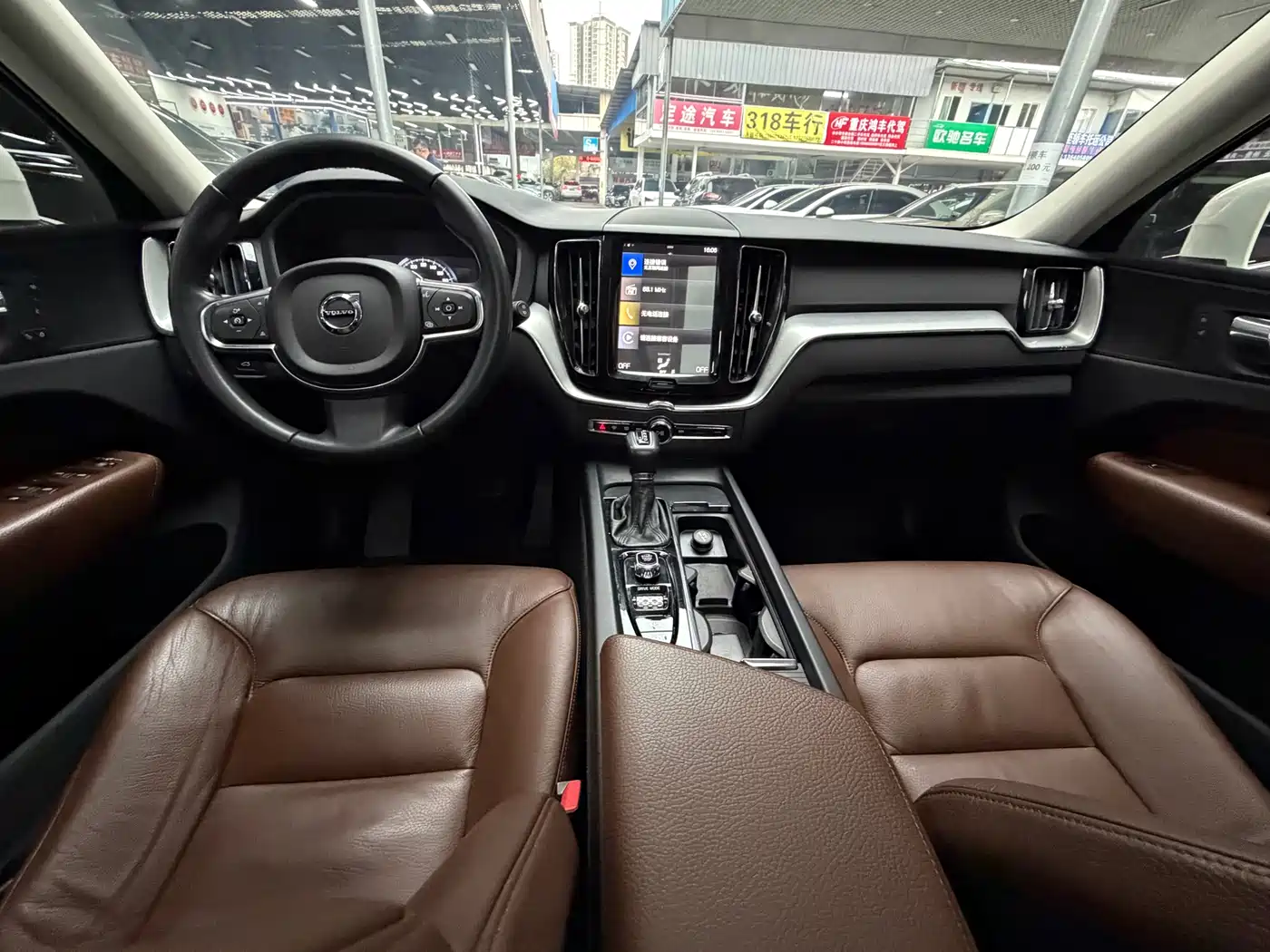 Фото 26 - Volvo XC60