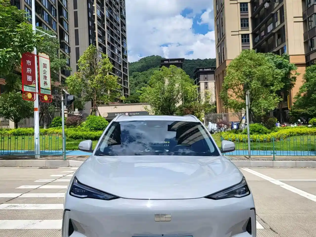 Фото 2 - Geely Galaxy Galaxy E5