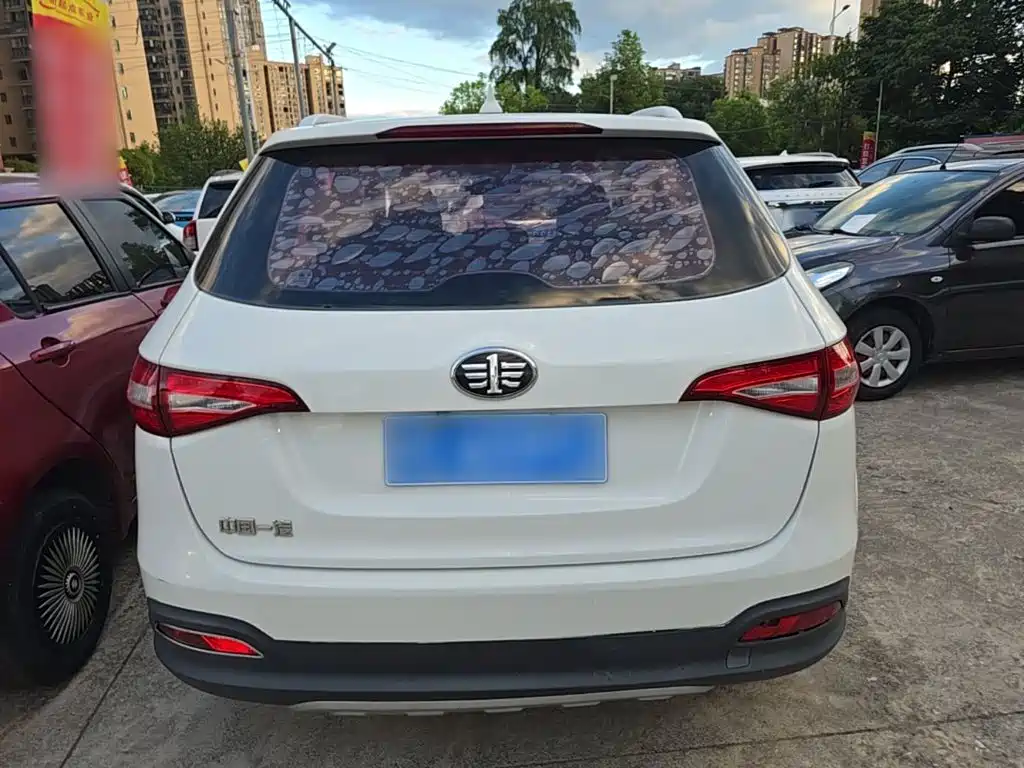 FAW Senya R7 2017 2016 1.6L Automatic Luxury