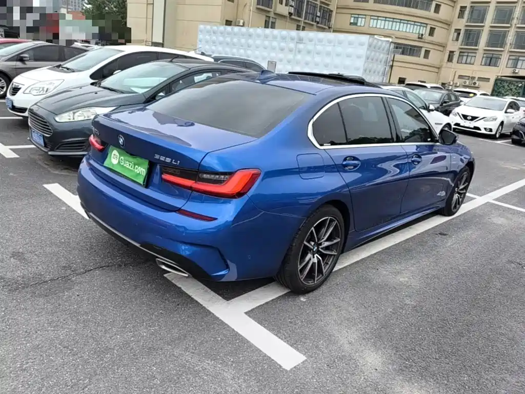 BMW 3-SERIES