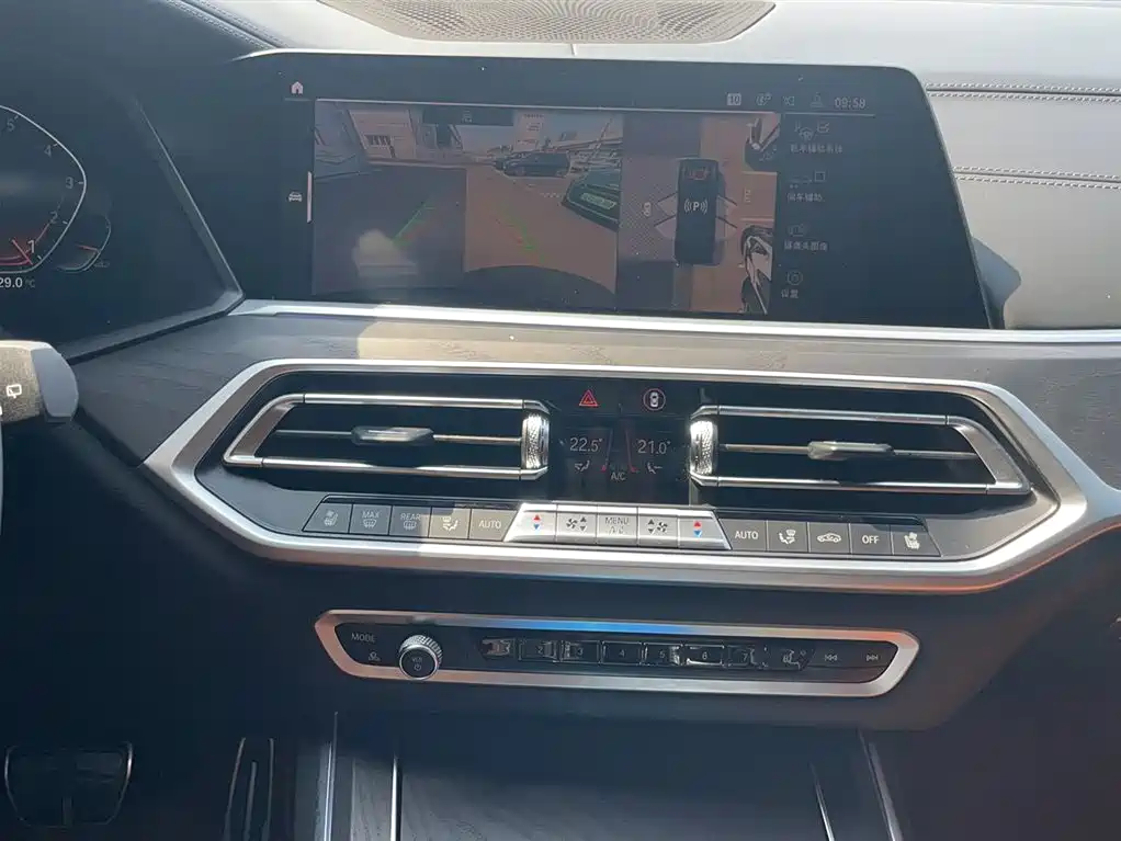 BMW X7 2022 xDrive40i Exclusive M Sport Package фото 16