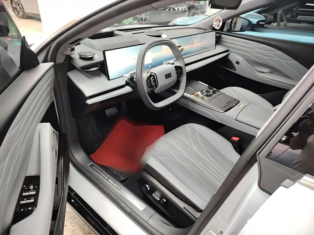 Geely Galaxy Galaxy E8 2025 2025 700km Long Voyage Smart Drive Edition