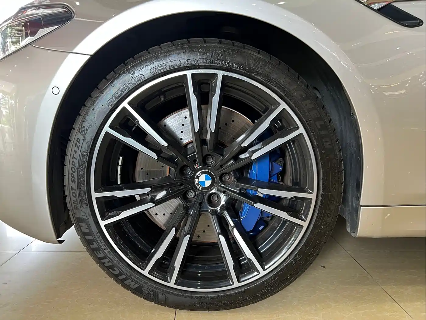 BMW M5 2019 2018 M5