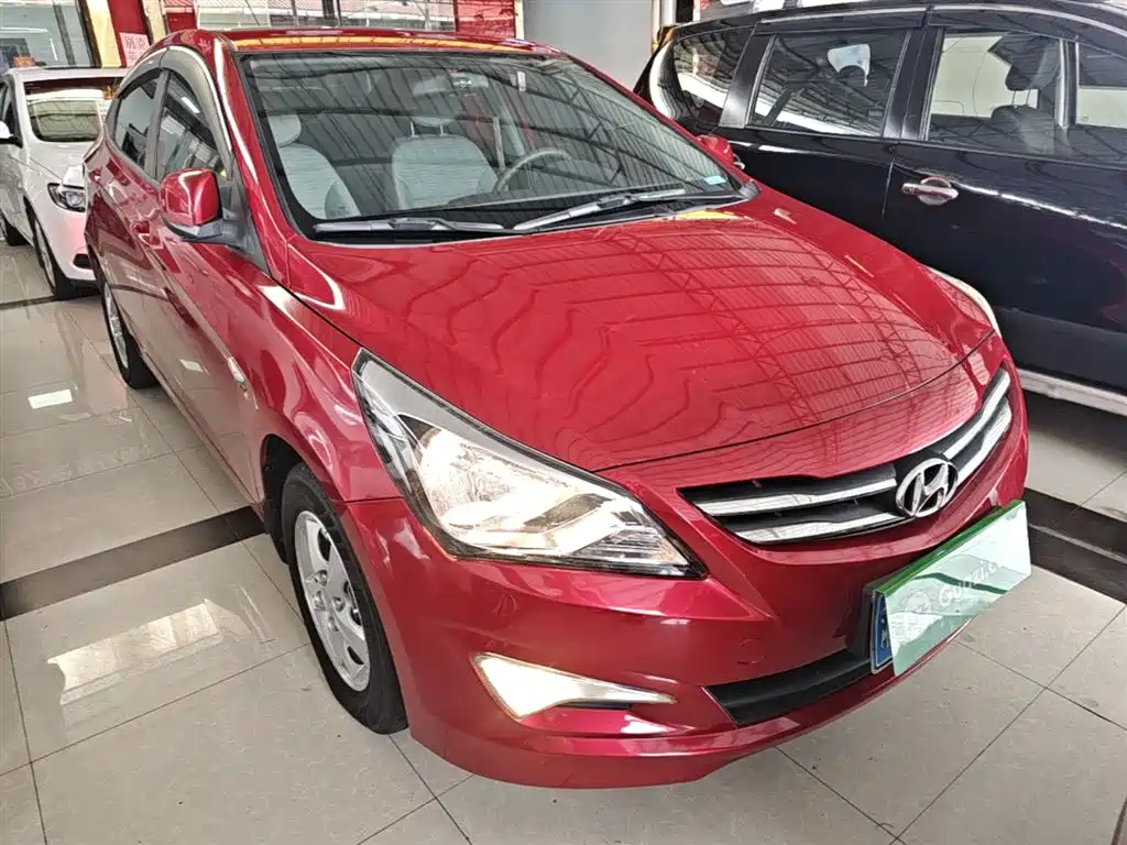 Hyundai Verna 2014 1.4L Automatic Smart GLS фото 4