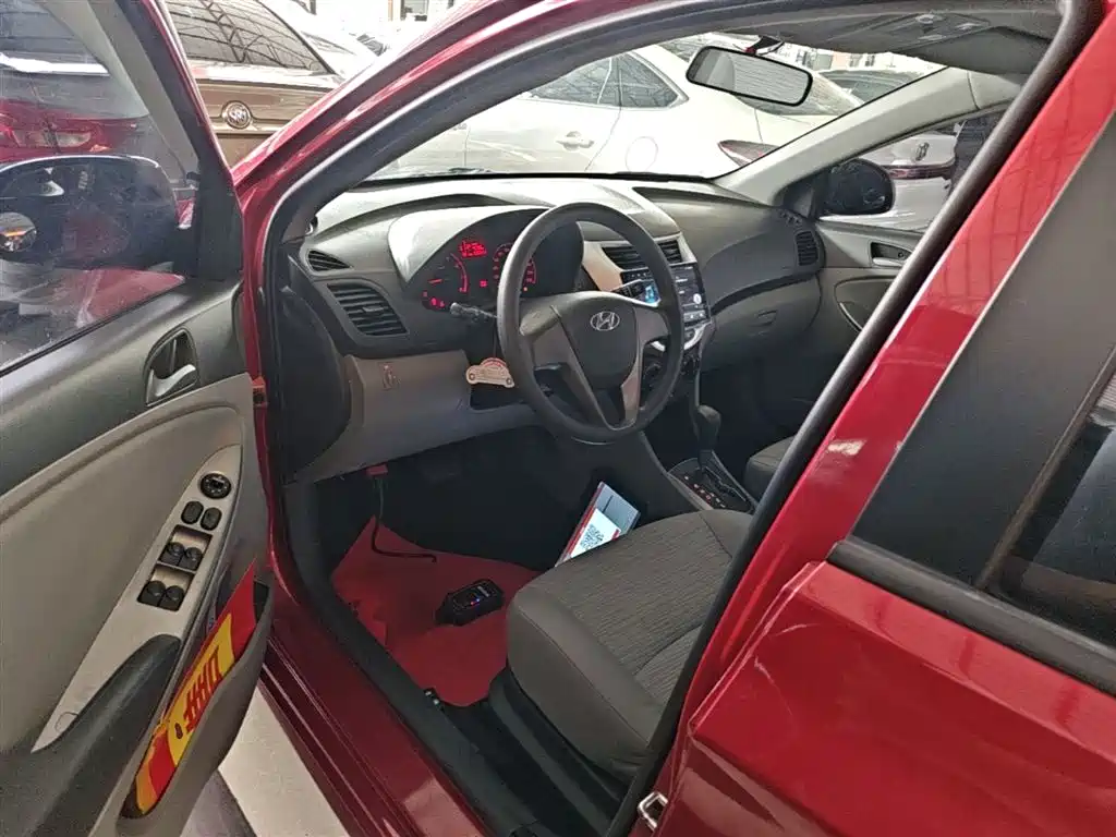 Hyundai Verna 2014 1.4L Automatic Smart GLS фото 16