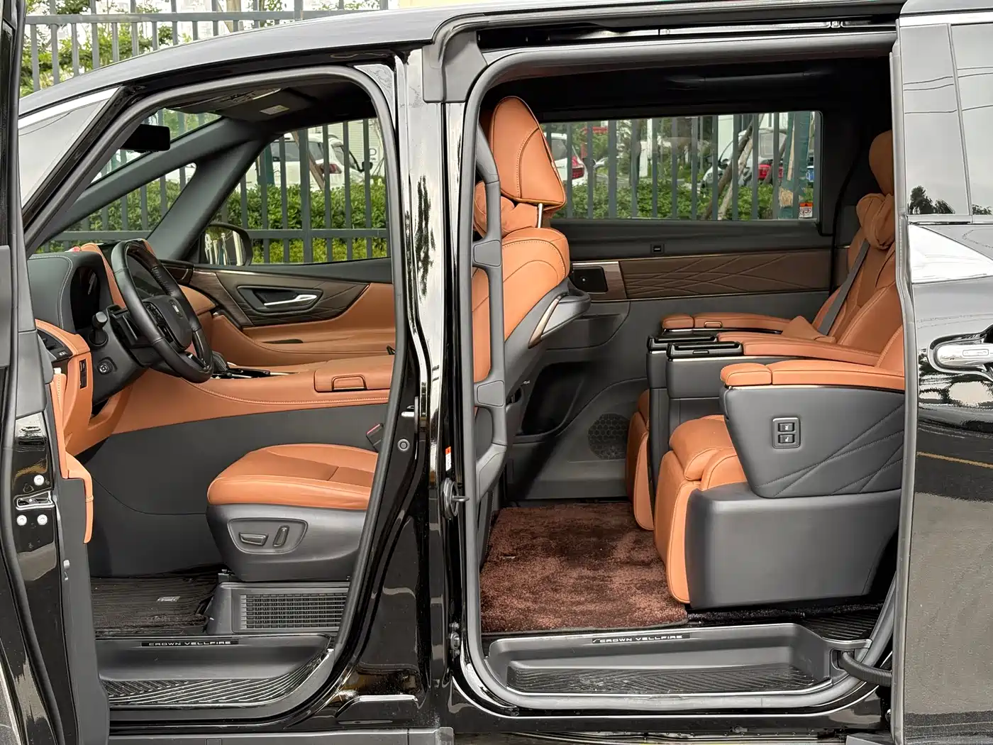 Toyota Vellfire 2025 2024 Crown Hybrid 2.5L Premium Edition