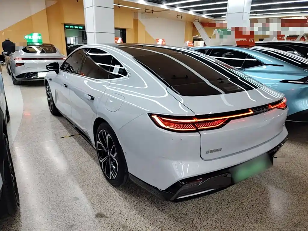 Geely Galaxy Galaxy E8 2025 2025 700km Long Voyage Smart Drive Edition