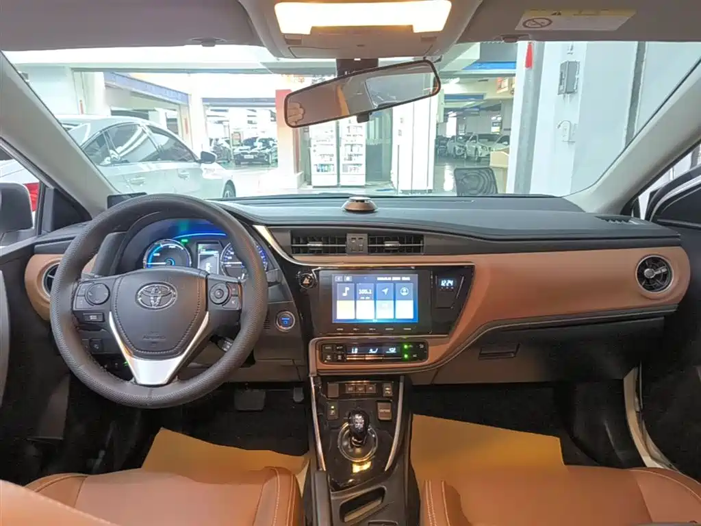 Toyota Levin Twin Engine E+ 2019 1.8PH V E-CVT Luxury Edition фото 10