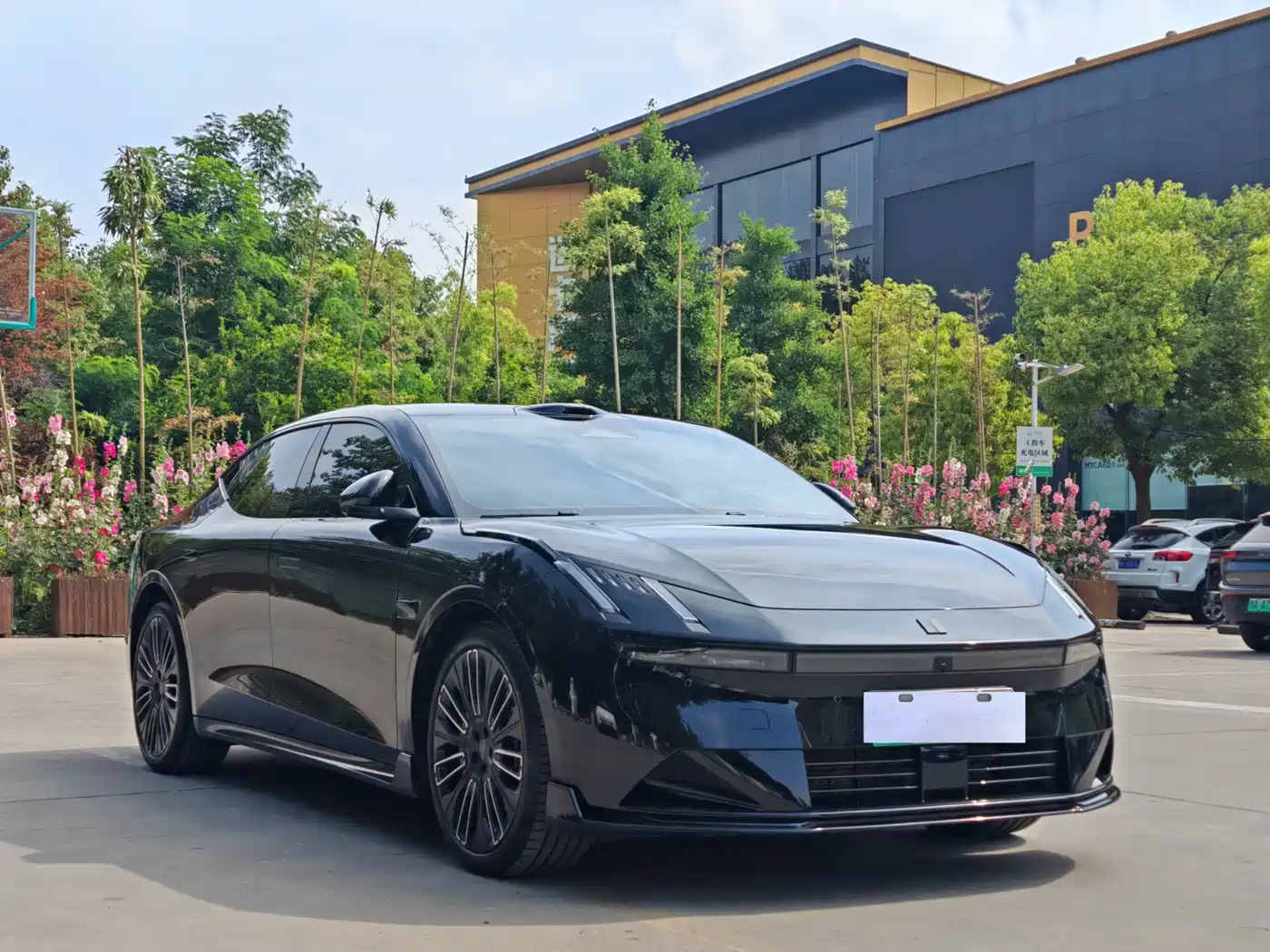Lynk & Co 10 EM-P 2025 Facelift 120 AWD Ultra фото 3
