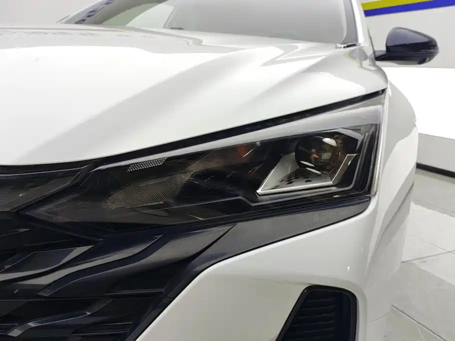 Dongfeng Aeolus Yixuan 2024 2023 Mach Edition 1.5L Automatic Shadow Chase Edition