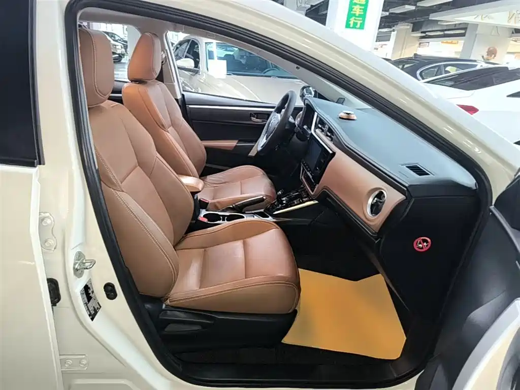 Toyota Levin Twin Engine E+ 2019 1.8PH V E-CVT Luxury Edition фото 25