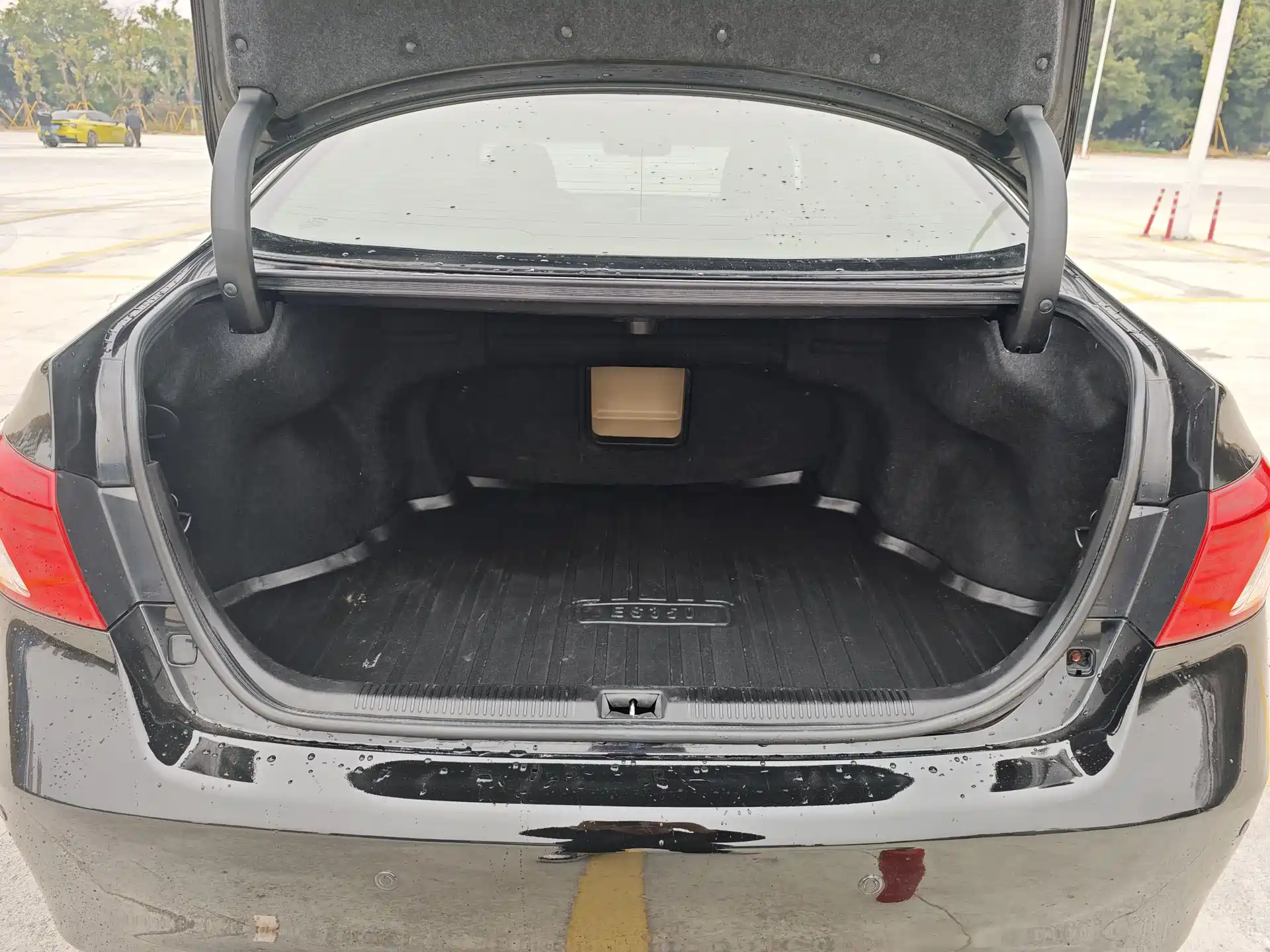 Фото 21 - Lexus ES