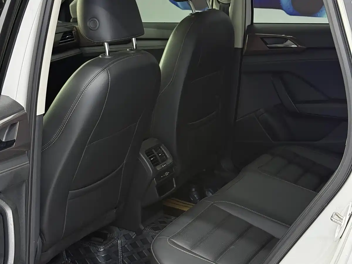 Volkswagen Tharu 2022 280TSI FWD Luxury Edition фото 8