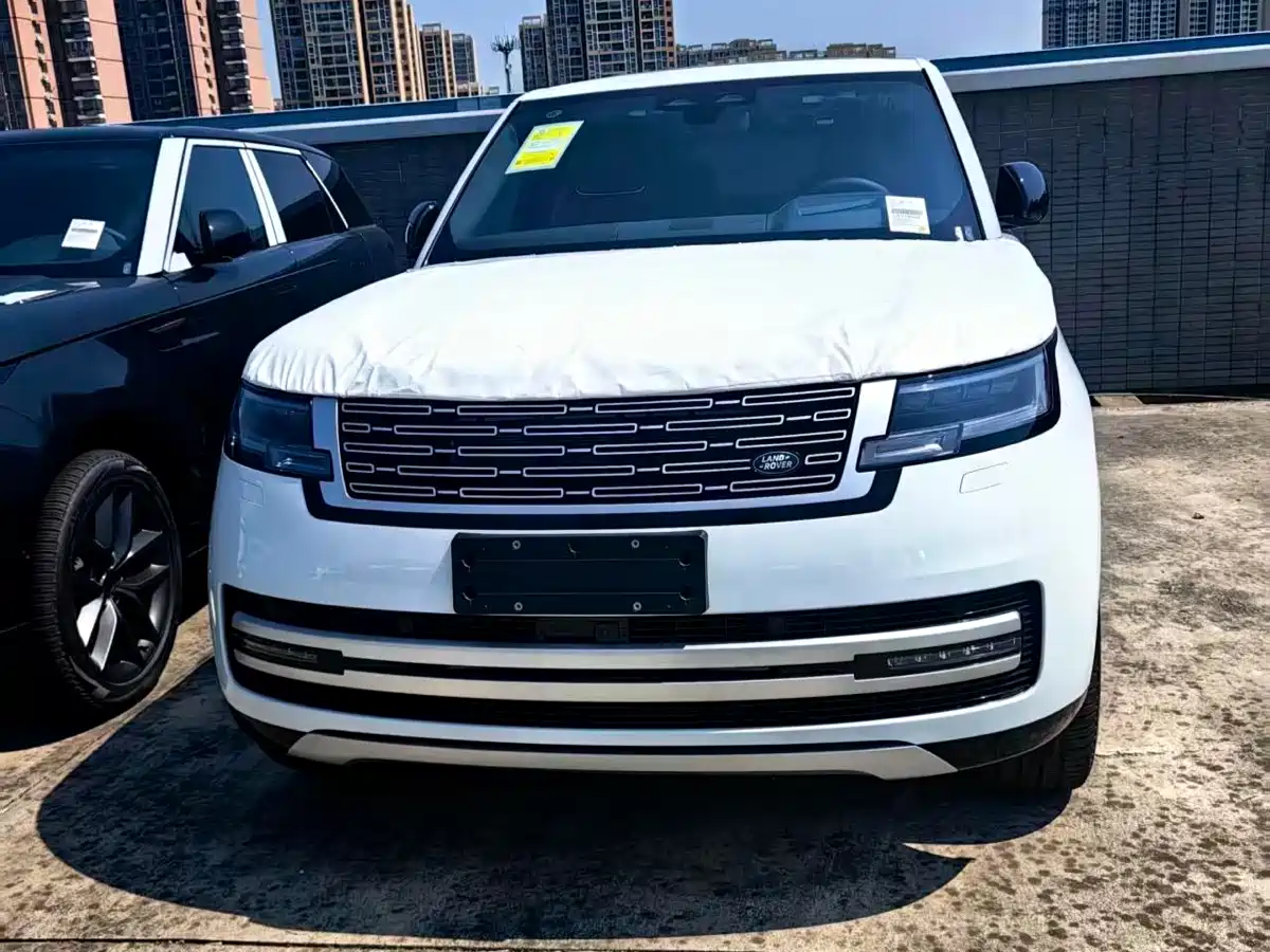 Land Rover Range Rover 2026 Model 3.0 L6 400PS AB Long Wheelbase Version