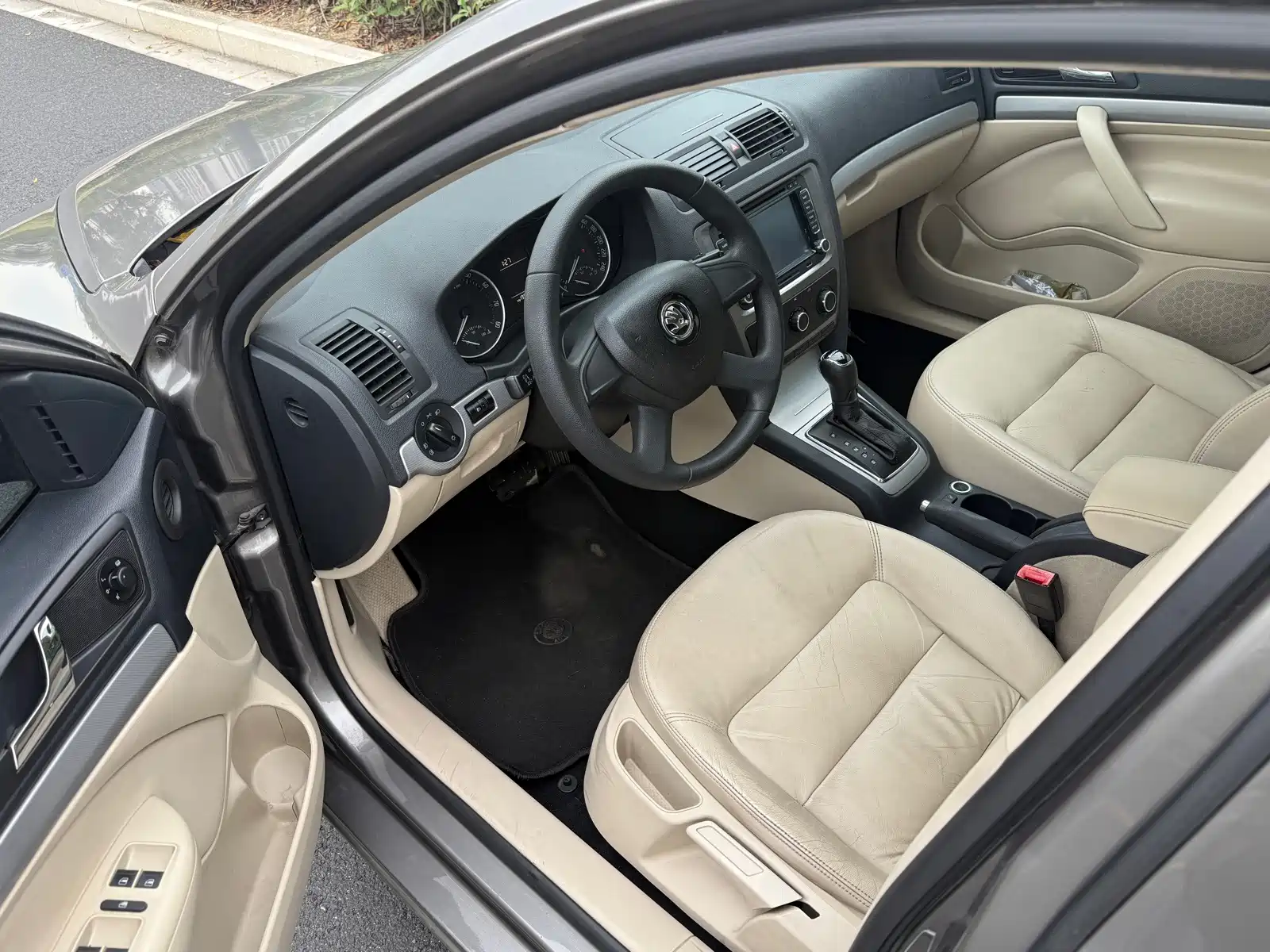 Фото 4 - Škoda Octavia