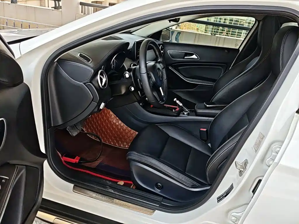 Mercedes-Benz GLA 2015 2015 GLA 220 4MATIC Fashion Edition