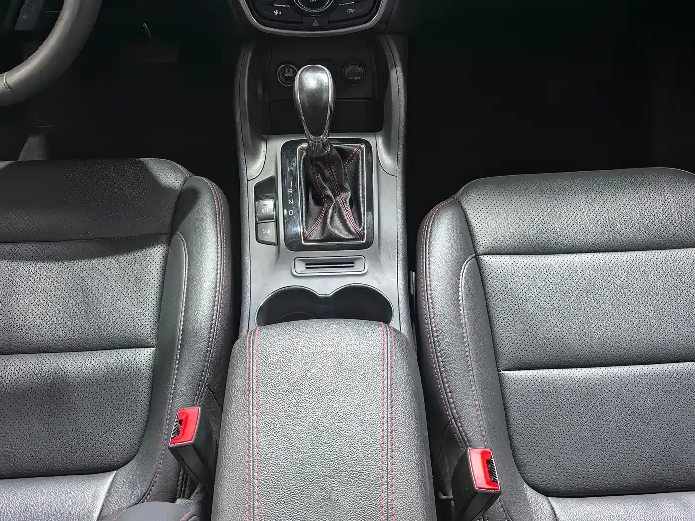 Photo 13 - Changan CS75