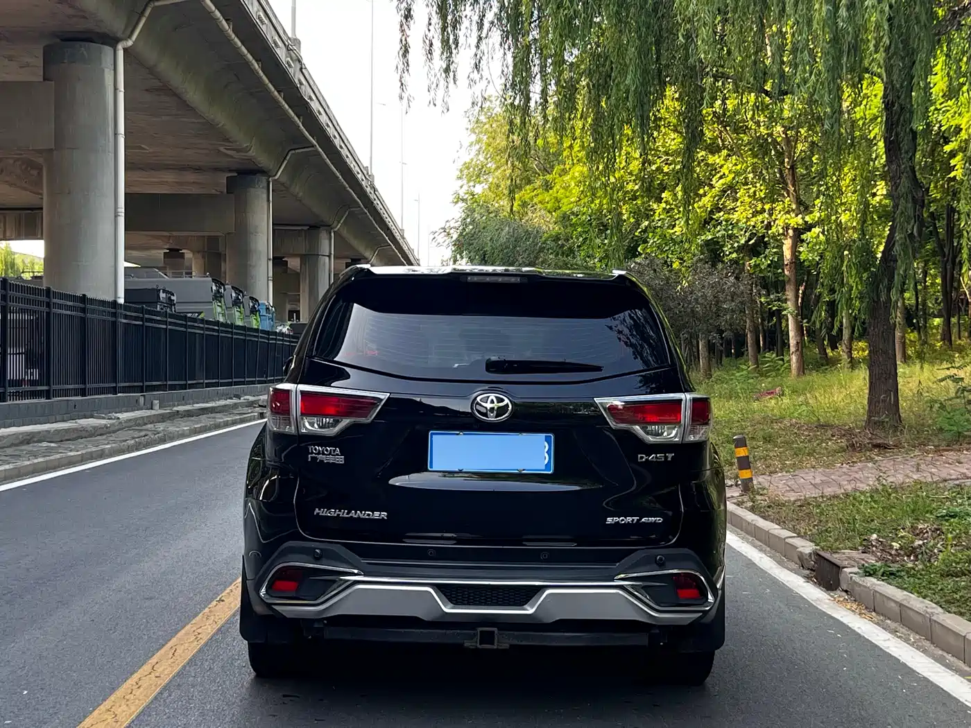 Toyota Highlander 2017 2.0T 4WD Premium 7-Seater фото 17