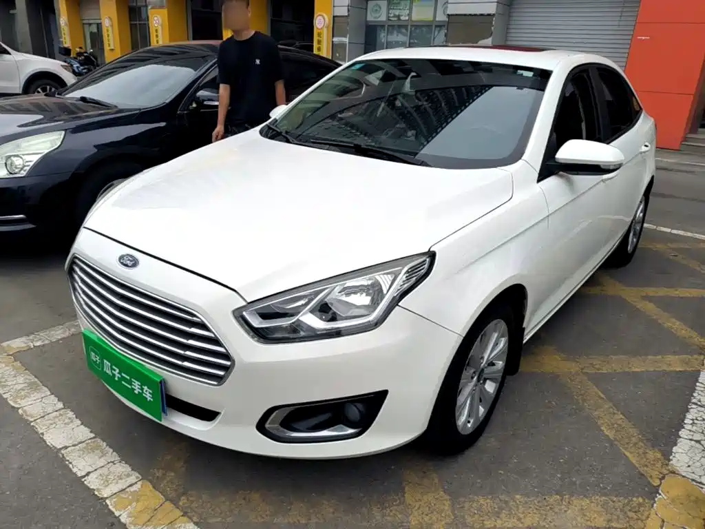 Ford Escort 2015 — пригон из Китая