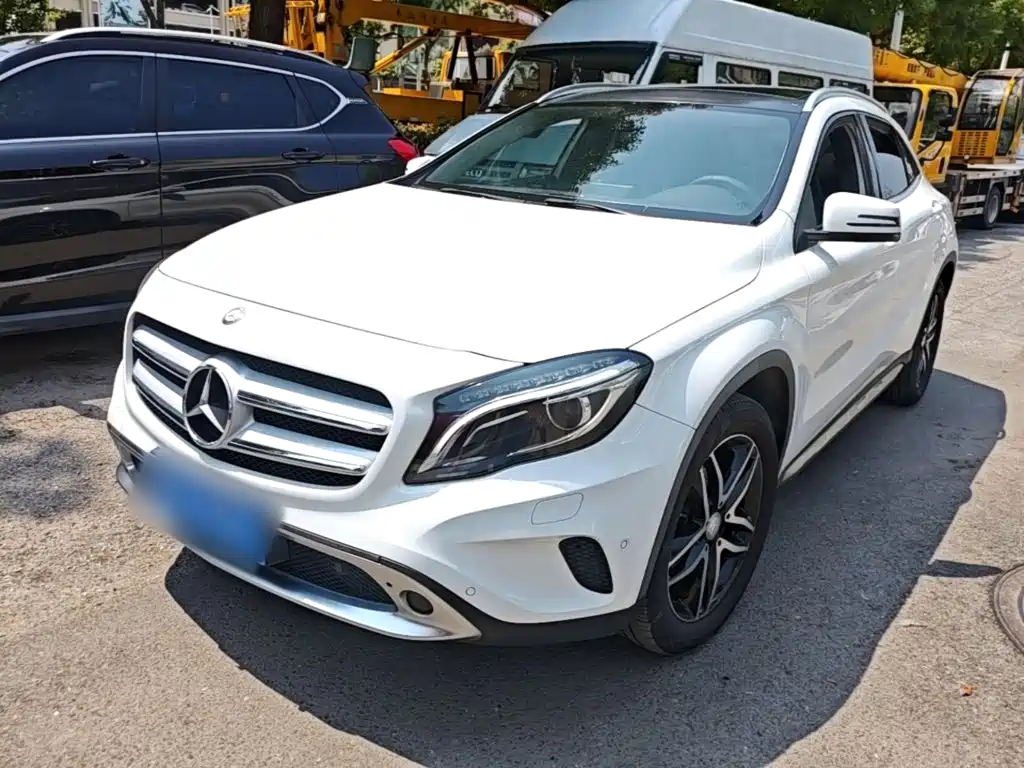 Mercedes-Benz GLA 2015 2015 GLA 220 4MATIC Fashion Edition