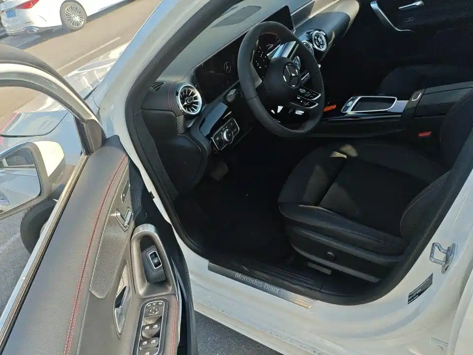 Photo 2 - Mercedes-Benz A-Class