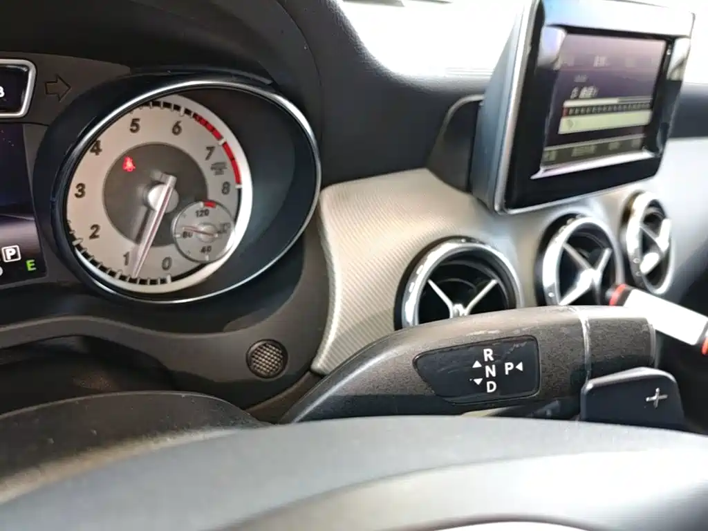 Mercedes-Benz GLA 2015 2015 GLA 220 4MATIC Fashion Edition