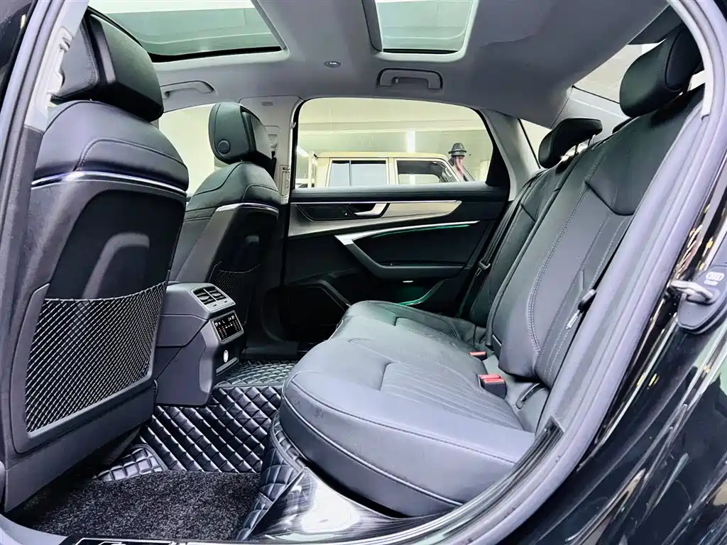 Audi A6L 2021 45 TFSI Exclusive Elegance фото 15