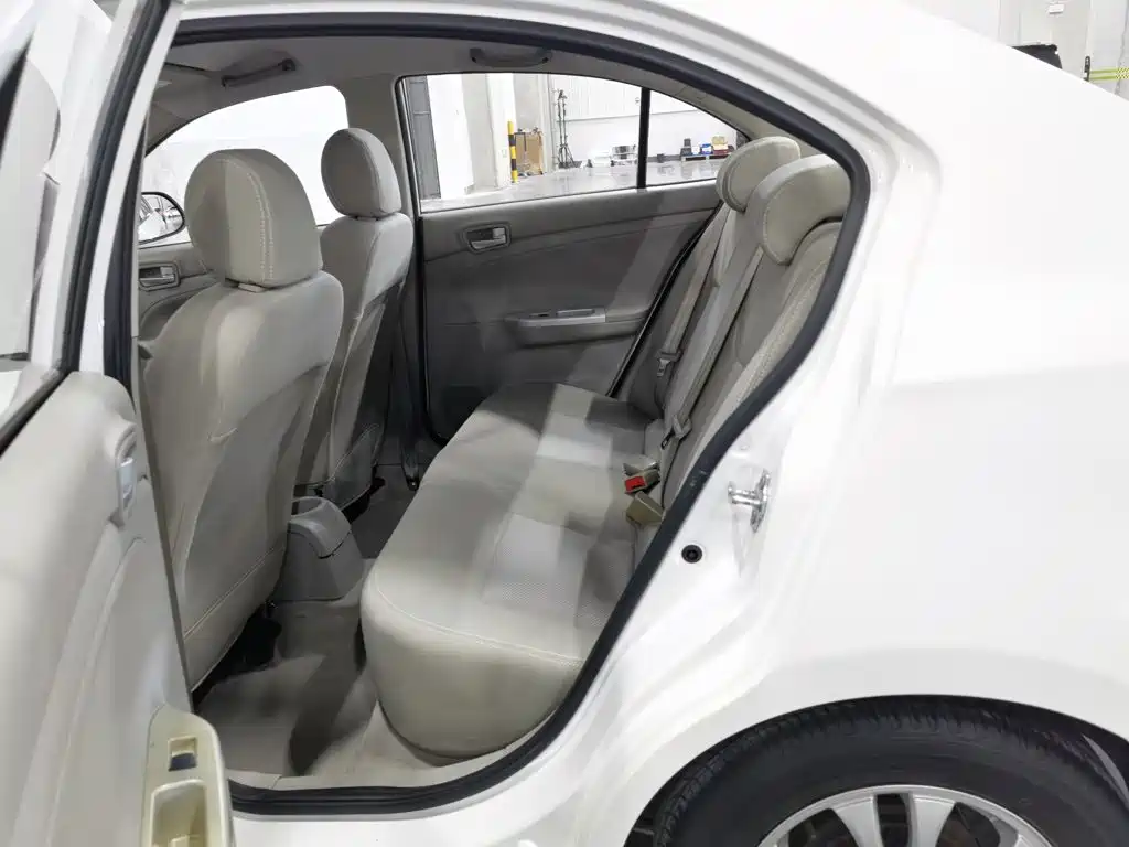 Changan Yuexiang V3 2019 2015 1.4L Manual Cozy (China V)
