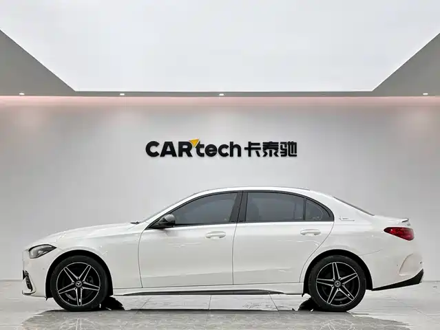 Mercedes-Benz C-Class 2023 Facelift C 260 L Night Sport Edition — фото 2