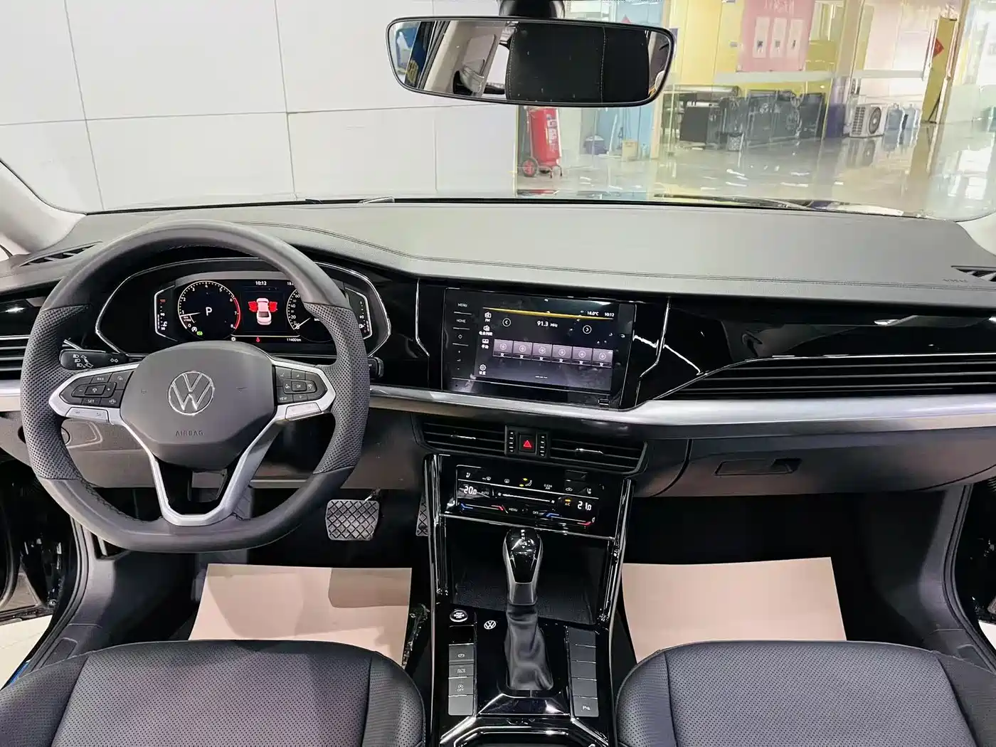 Volkswagen Passat 2025 Outstanding 380TSI Starlight Dragon Soaring Edition фото 8