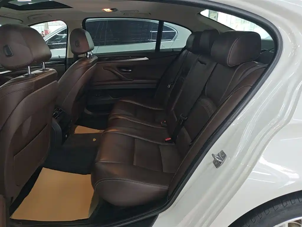 BMW 5 Series 2014 525Li Luxury Design Package фото 17