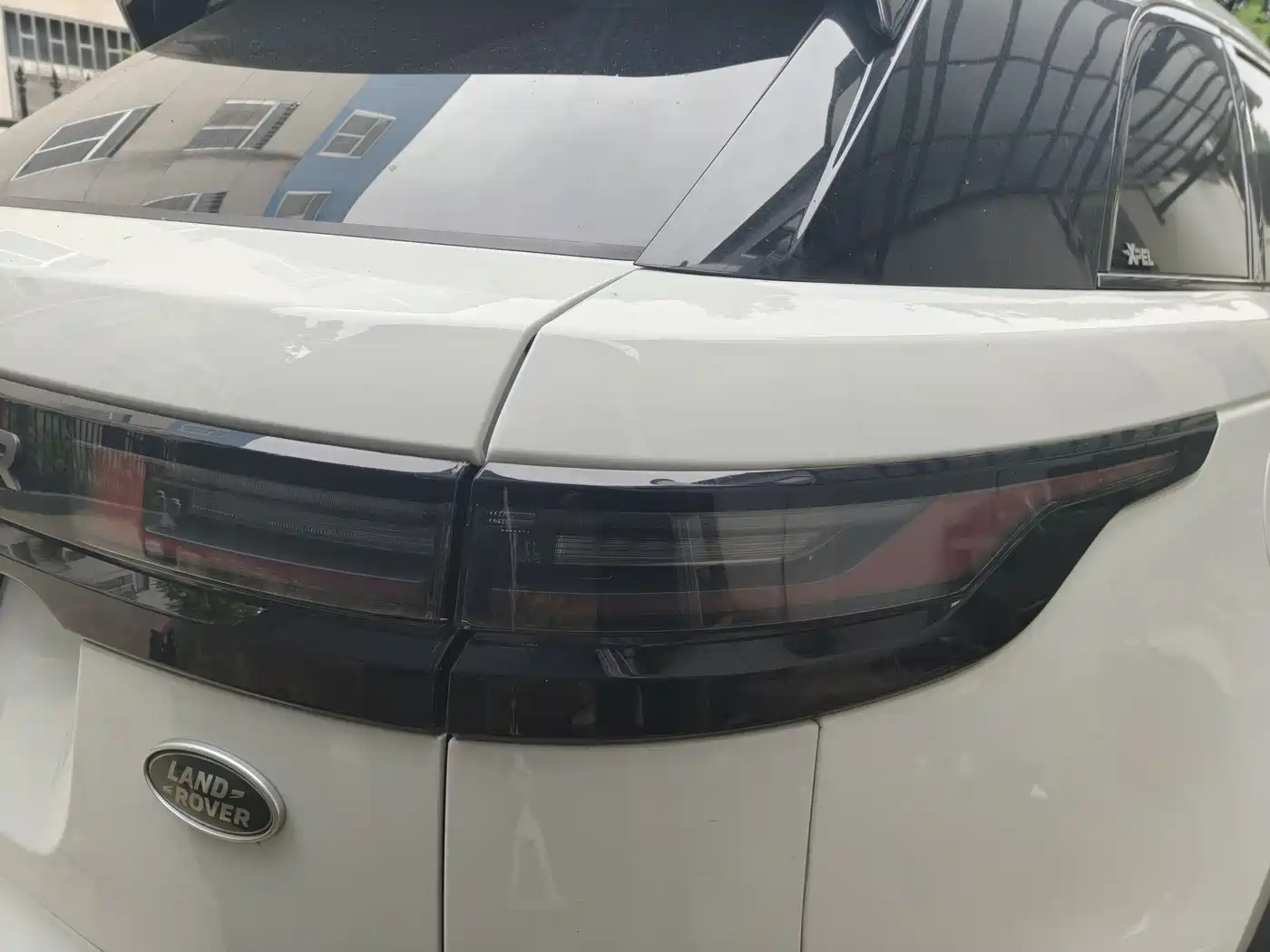 Land Rover Range Rover Velar 2024 Dynamic HSE фото 6