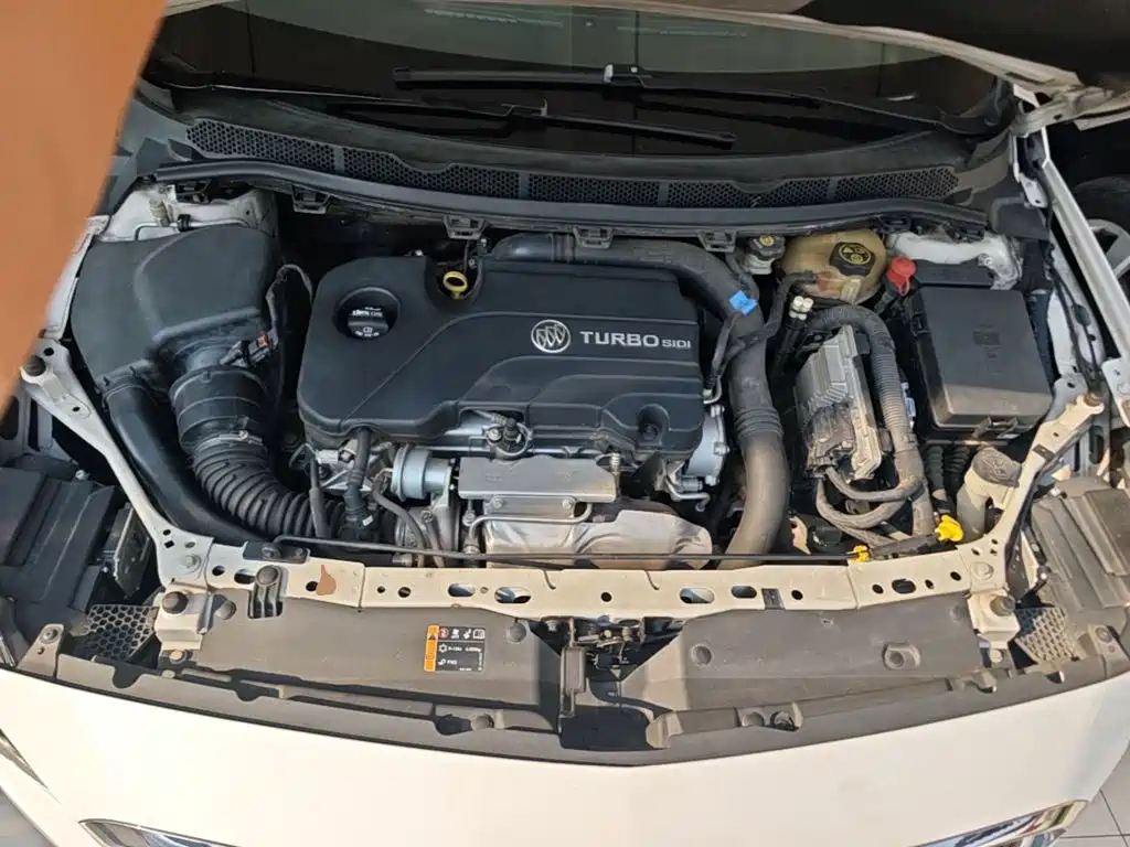 Photo 20 - Buick Verano