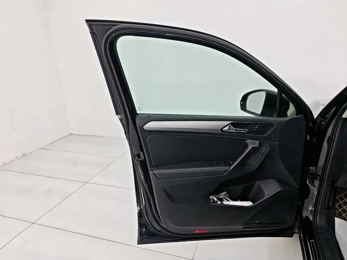 Volkswagen Tiguan L 2021 330TSI Automatic 2WD Smart фото 9