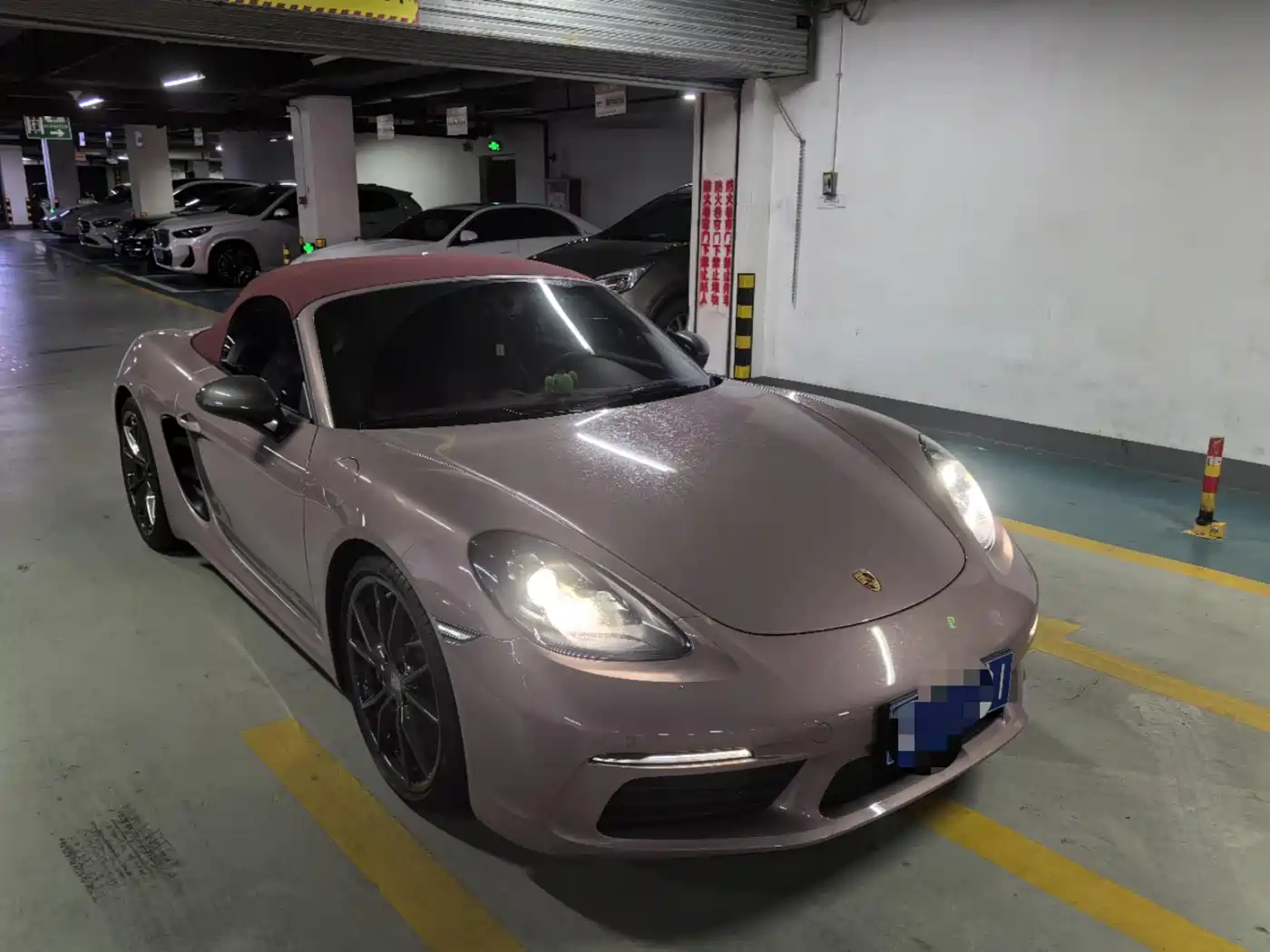 Porsche 718 2022 Boxster T 2.0T фото 2