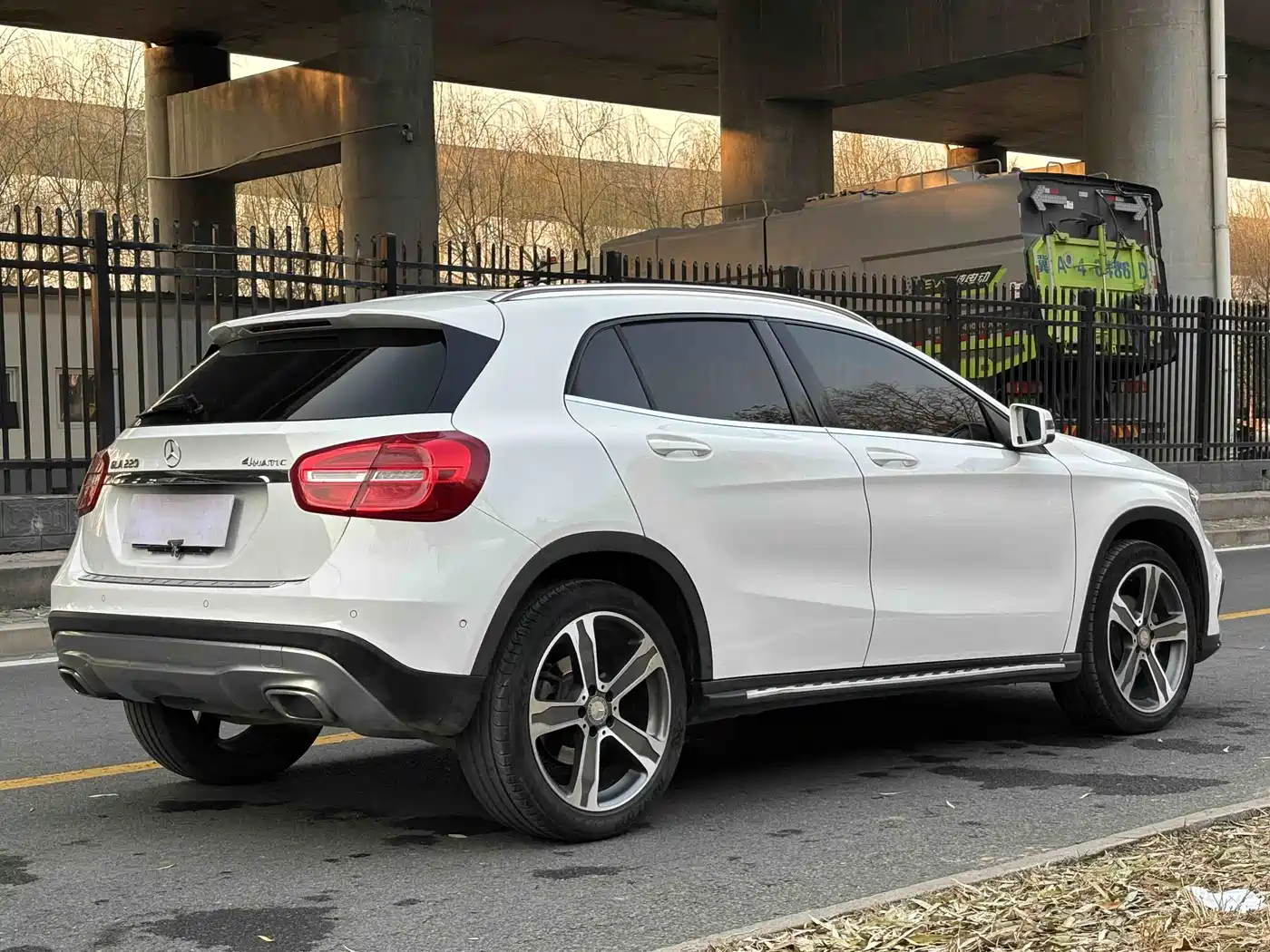 Mercedes-Benz GLA 2015 GLA 220 4MATIC Luxury фото 6