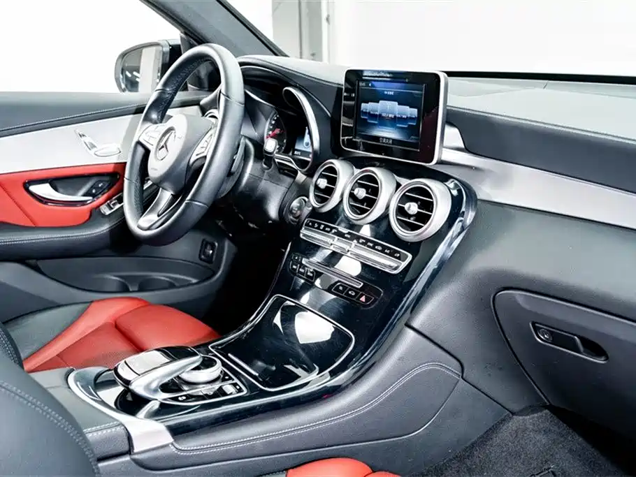 Mercedes-Benz GLC Coupe 2019 GLC 200 4MATIC Coupe SUV фото 17
