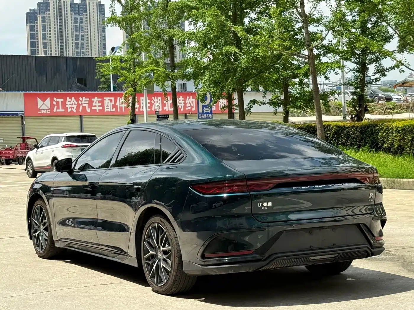 BYD Han 2022 EV 610KM AWD Qianshan Green Limited Edition фото 12