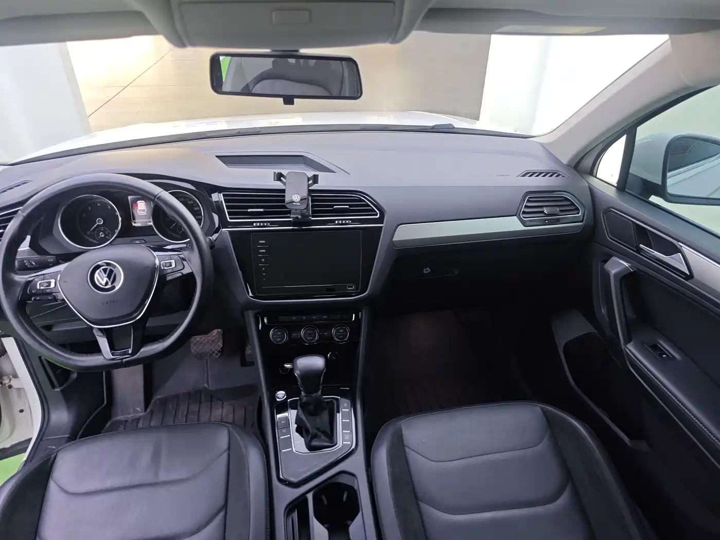 Volkswagen Tiguan L 2021 330TSI Automatic 2WD Smart фото 11