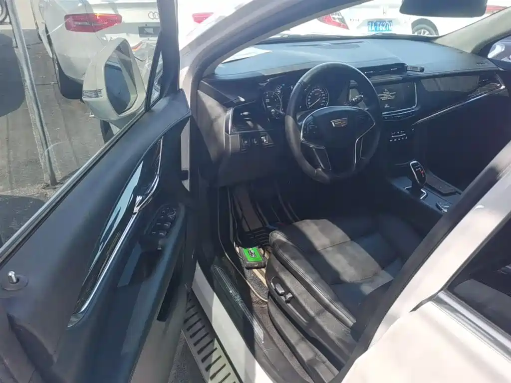Cadillac XT5 2018 25T Luxury фото 16