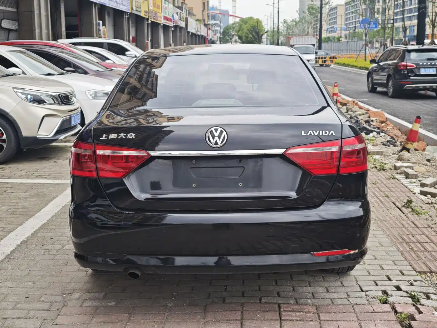 Volkswagen Lavida 2013 Facelift Classic 1.6L Automatic Comfort фото 5
