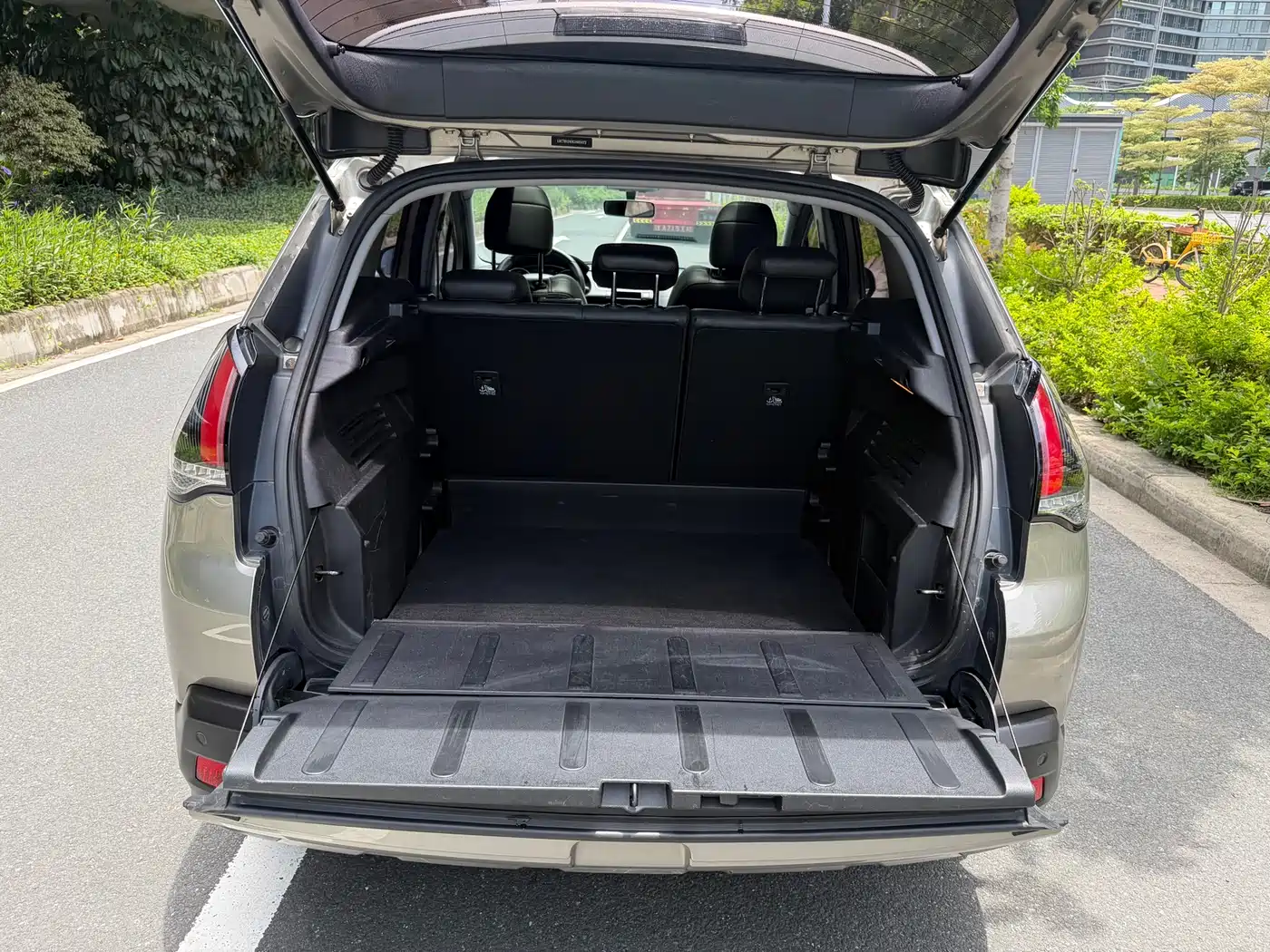Peugeot 3008 2017 2016 1.6THP Automatic Trend Edition