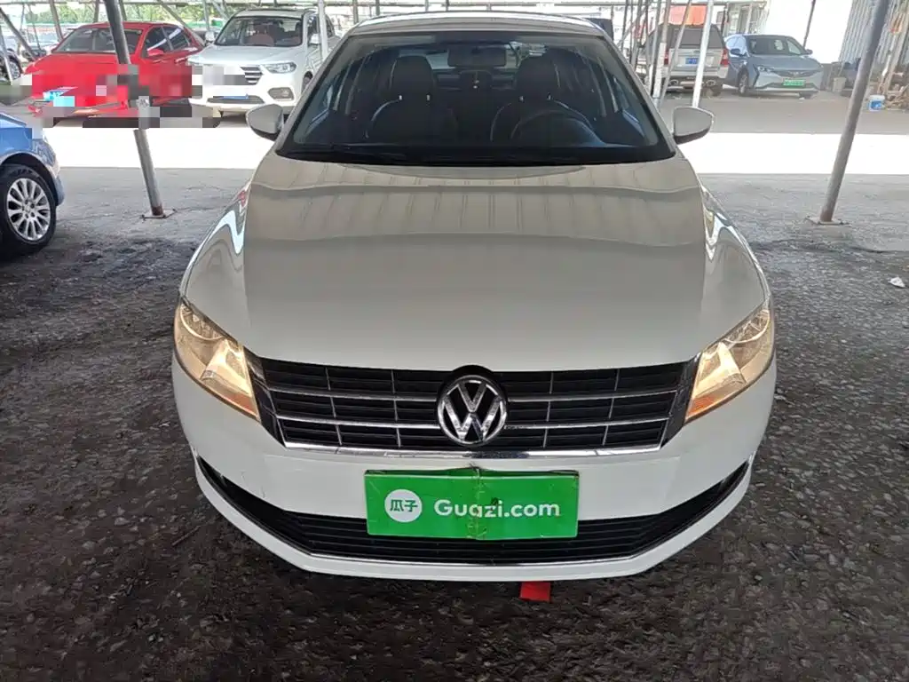 Volkswagen Lavida 2013 Facelift Classic 1.6L Automatic Comfort фото 3
