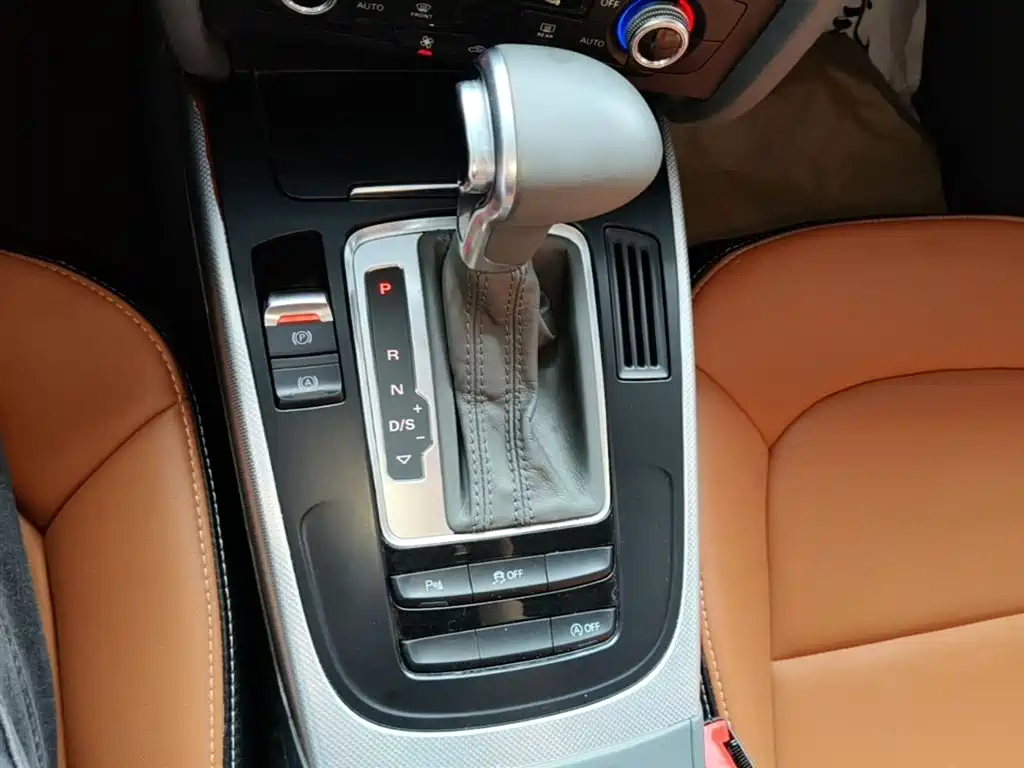 Audi A4L 2015 35 TFSI Auto Standard фото 14
