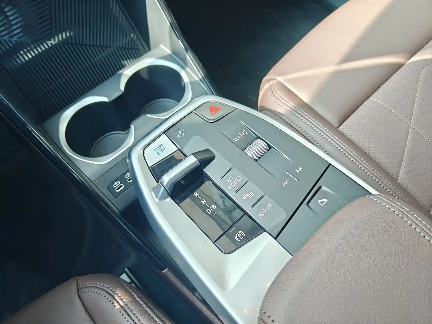 BMW iX1 2023 eDrive25L M Sport Package фото 7