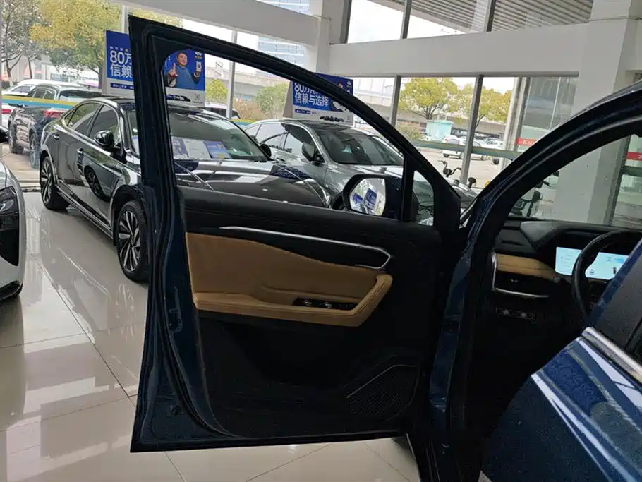 GEELY AUTOMOBILE HAOYUE L