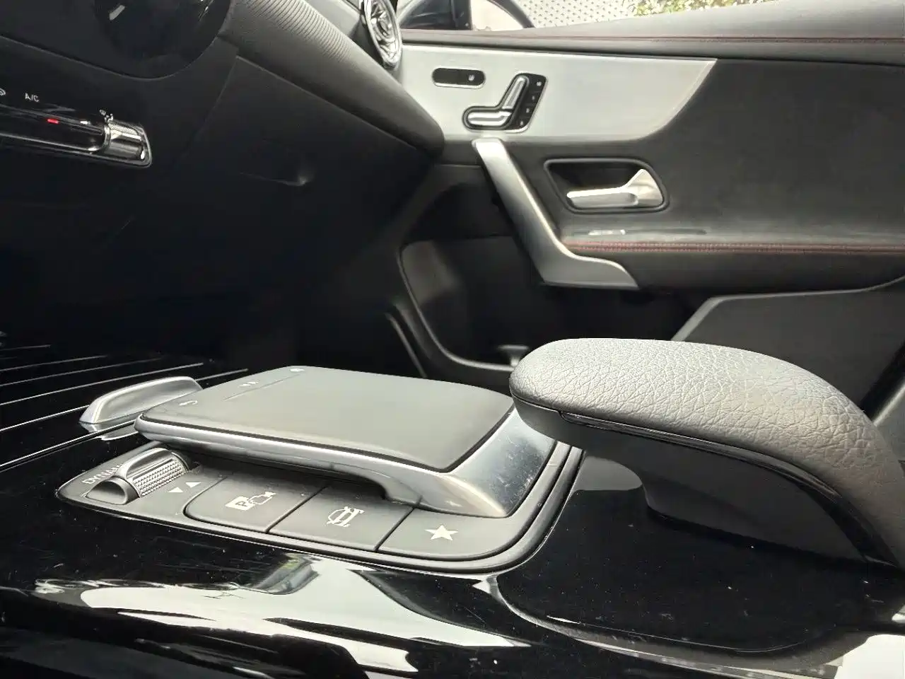 Mercedes-Benz CLA (Import) 2021 CLA 200 4MATIC фото 22