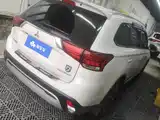 Фото 3 - Mitsubishi Outlander