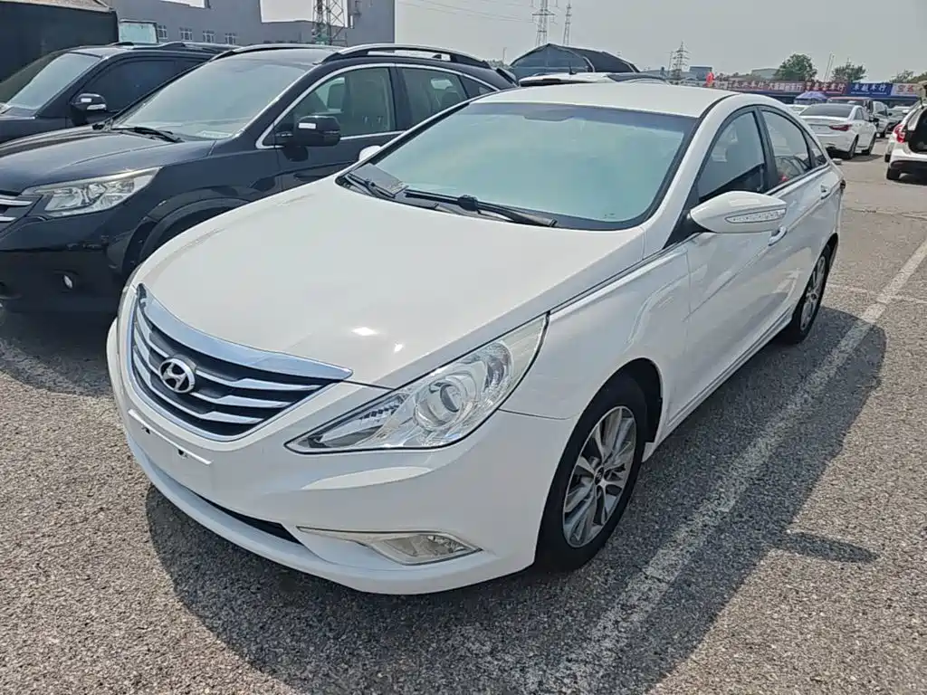  Hyundai Sonata 2015 Classic 2.0L Automatic Leading Edition