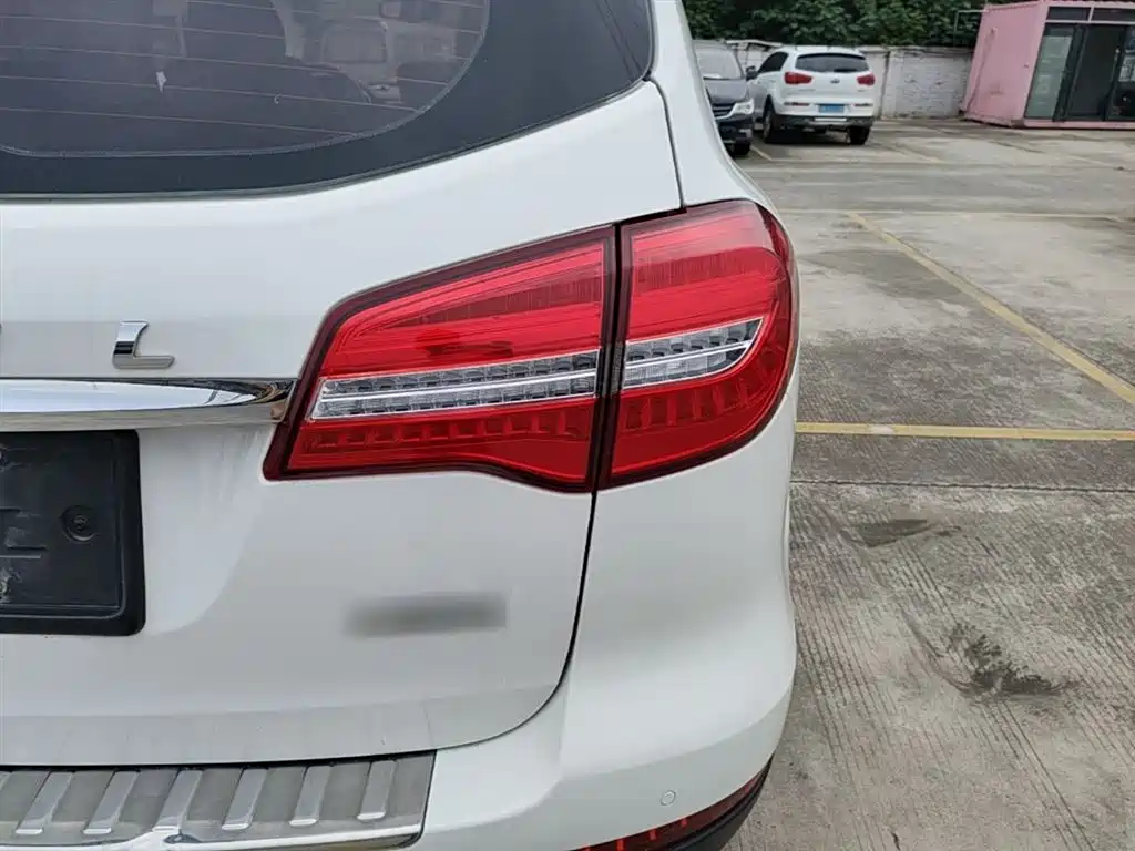 Haval H8 2015 2.0T 2WD Luxury фото 8